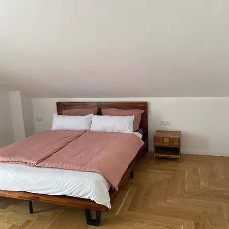 Daire Auf Der Hoehe *