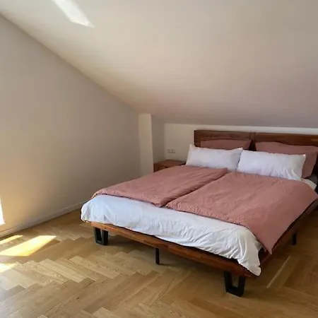 Auf Der Hoehe Daire